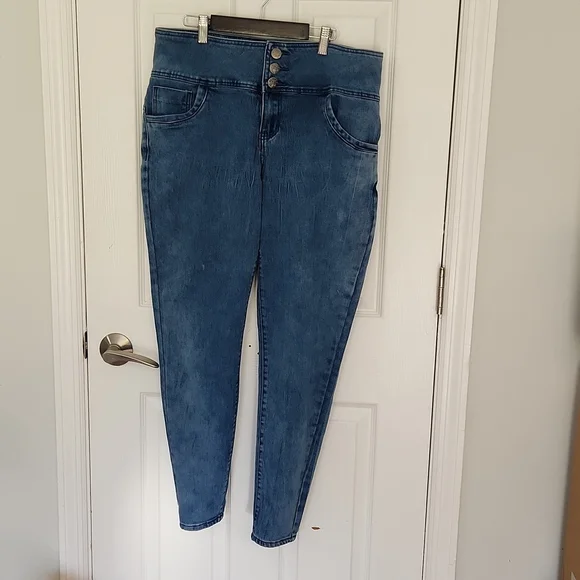 Hybrid & Company Skinny Jeans - Picture 2 of 13